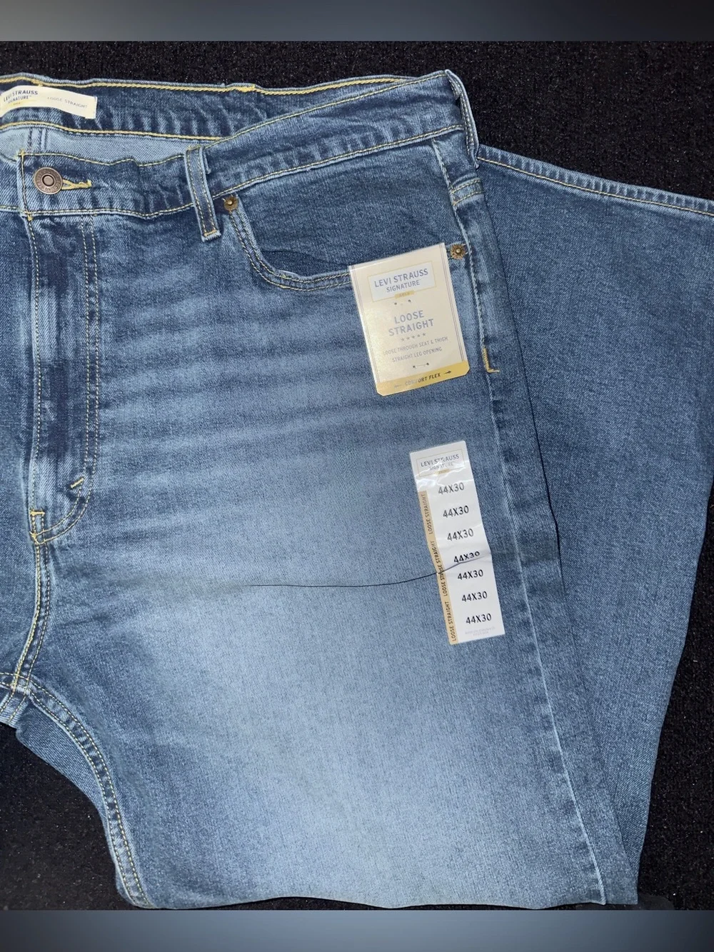 NWT - Levi Strauss Signature Gold Men's Loose Fit Jeans Big & Tall 44x30